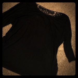 Woman’s 3/4 sleeve top
